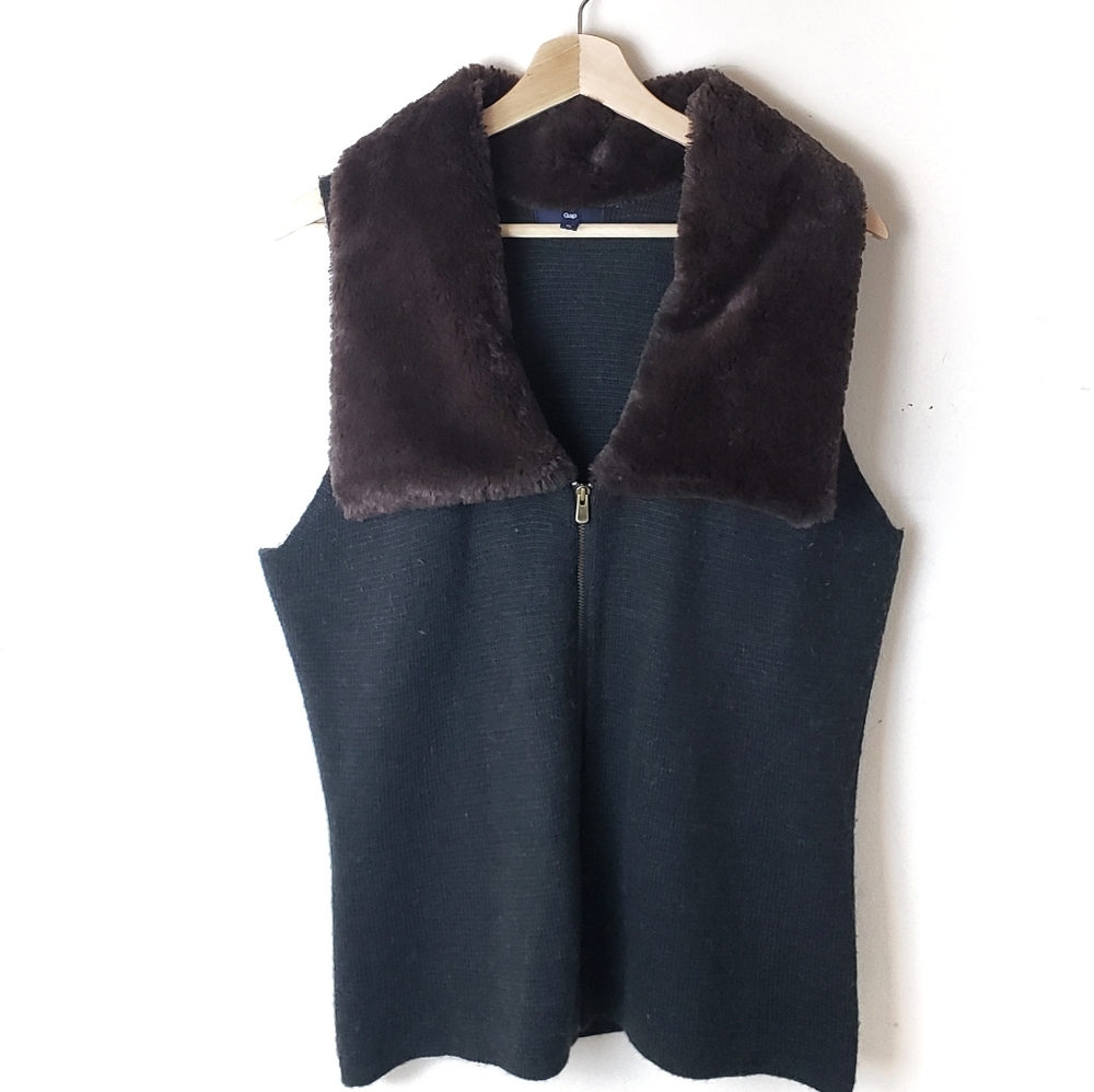 GAP Faux brown Fur Vest dark gray L/XL 2 ⭐